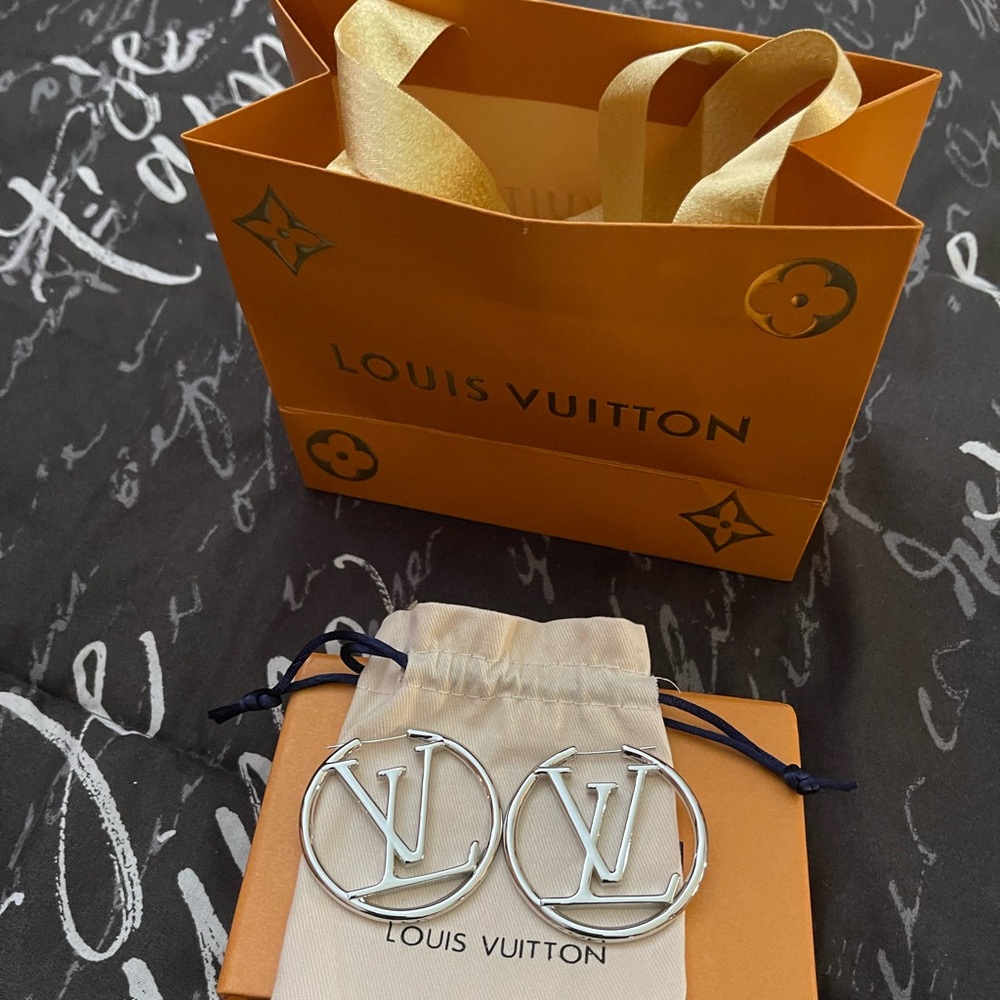 LV earrings silver tone 5”
